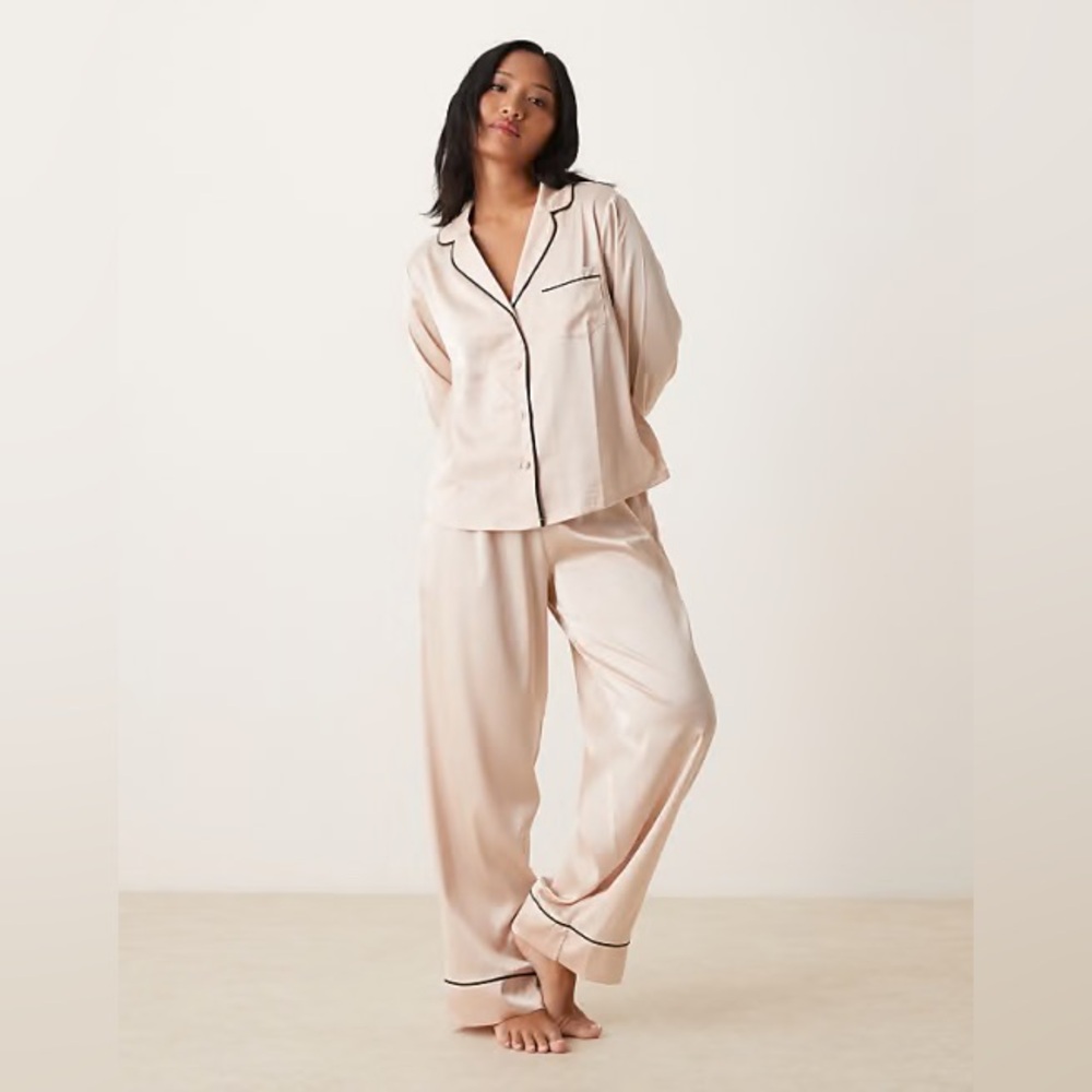 Rachel Parcell Long Sleeve/Pant Champagne & Black Satin Pajama Set